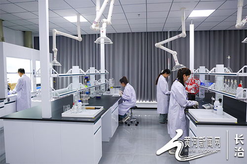 山西特瓦時重點項目建設(shè)筑牢新能源發(fā)展根基 新材料技術(shù)研發(fā)提速破局